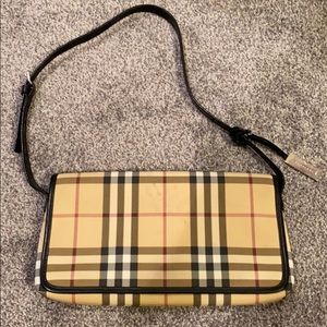 Burberry purse